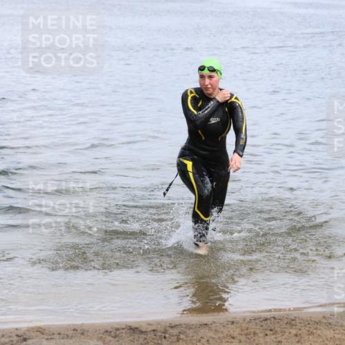 16.06.2024 - 26. Vierlanden-Triathlon Strokosch-Dieckow http://msf.ph/oto/6339084 16.06.2024 11:20:51 Schwimmen 342, 476, 593, 605, 342, 476, 593, 605 meine-sportfotos.de