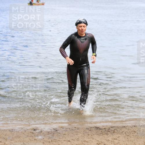 16.06.2024 - 26. Vierlanden-Triathlon Strokosch-Dieckow http://msf.ph/oto/6339091 16.06.2024 11:20:56 Schwimmen 342, 476, 605, 342, 476, 605 meine-sportfotos.de
