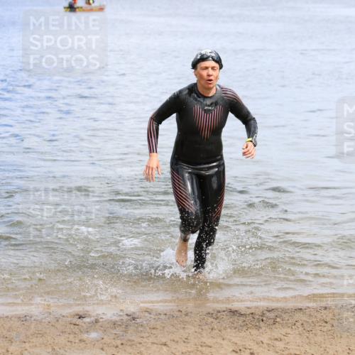 16.06.2024 - 26. Vierlanden-Triathlon Strokosch-Dieckow http://msf.ph/oto/6339092 16.06.2024 11:20:56 Schwimmen 342, 476, 605, 342, 476, 605 meine-sportfotos.de