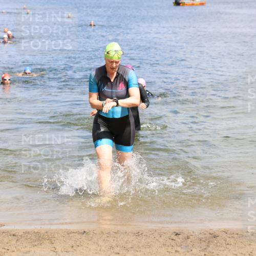 16.06.2024 - 26. Vierlanden-Triathlon Strokosch-Dieckow http://msf.ph/oto/6339103 16.06.2024 11:21:12 Schwimmen 495, 518, 571, 495, 518, 571 meine-sportfotos.de
