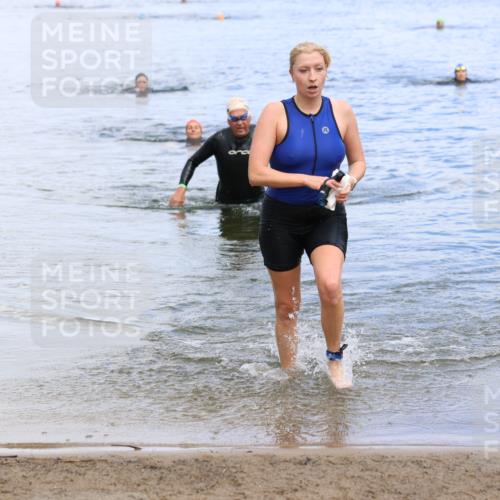 16.06.2024 - 26. Vierlanden-Triathlon Strokosch-Dieckow http://msf.ph/oto/6339118 16.06.2024 11:21:56 Schwimmen 552, 552 meine-sportfotos.de