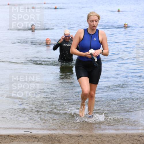 16.06.2024 - 26. Vierlanden-Triathlon Strokosch-Dieckow http://msf.ph/oto/6339122 16.06.2024 11:21:56 Schwimmen 552, 552 meine-sportfotos.de