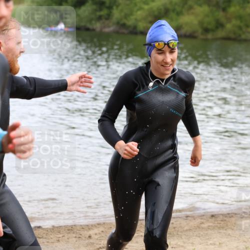 16.06.2024 - 26. Vierlanden-Triathlon Strokosch-Dieckow http://msf.ph/oto/6339147 16.06.2024 11:22:30 Schwimmen 268, 516, 525, 268, 516, 525 meine-sportfotos.de