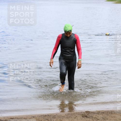 16.06.2024 - 26. Vierlanden-Triathlon Strokosch-Dieckow http://msf.ph/oto/6339148 16.06.2024 11:23:16 Schwimmen  meine-sportfotos.de