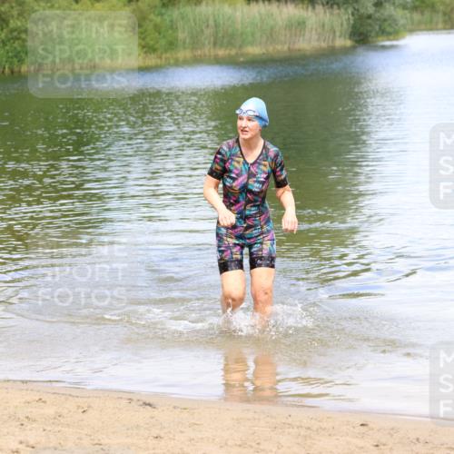 16.06.2024 - 26. Vierlanden-Triathlon Strokosch-Dieckow http://msf.ph/oto/6339195 16.06.2024 11:25:18 Schwimmen  meine-sportfotos.de