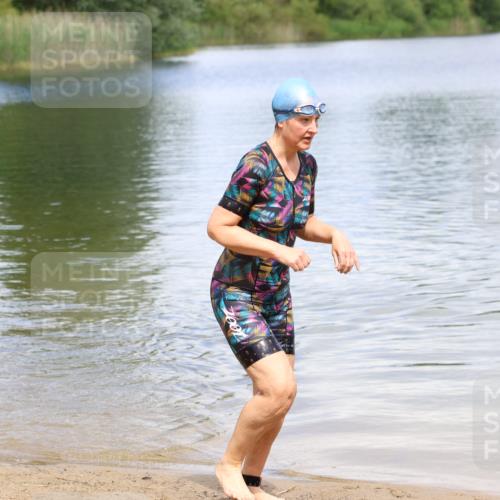 16.06.2024 - 26. Vierlanden-Triathlon Strokosch-Dieckow http://msf.ph/oto/6339202 16.06.2024 11:25:22 Schwimmen 535, 535 meine-sportfotos.de