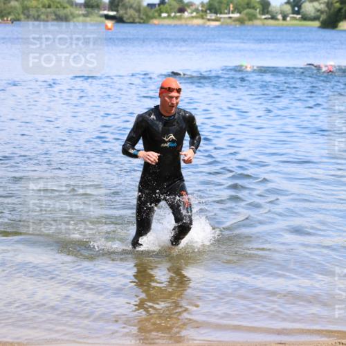 16.06.2024 - 26. Vierlanden-Triathlon Strokosch-Dieckow http://msf.ph/oto/6339207 16.06.2024 11:50:41 Schwimmen 701, 701 meine-sportfotos.de
