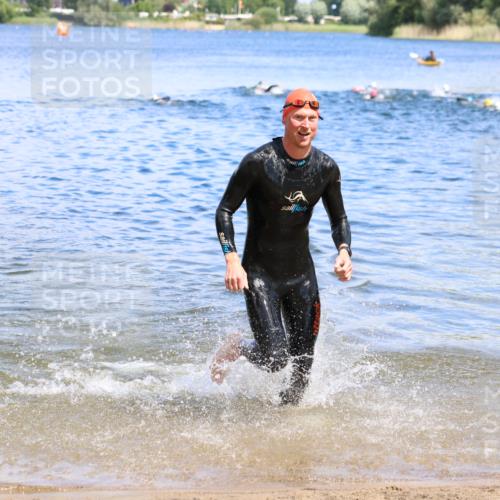 16.06.2024 - 26. Vierlanden-Triathlon Strokosch-Dieckow http://msf.ph/oto/6339213 16.06.2024 11:50:42 Schwimmen 701, 701 meine-sportfotos.de