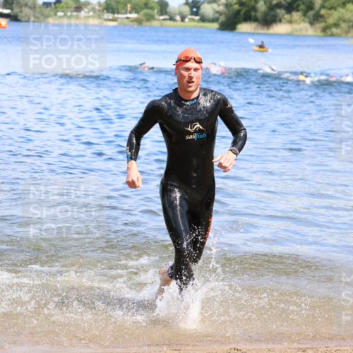16.06.2024 - 26. Vierlanden-Triathlon Strokosch-Dieckow http://msf.ph/oto/6339215 16.06.2024 11:50:42 Schwimmen 701, 701 meine-sportfotos.de