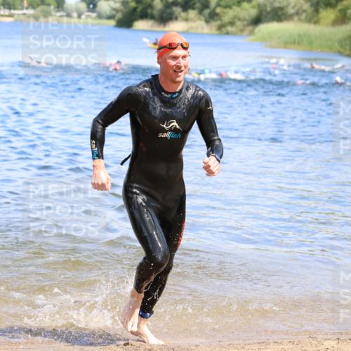 16.06.2024 - 26. Vierlanden-Triathlon Strokosch-Dieckow http://msf.ph/oto/6339219 16.06.2024 11:50:43 Schwimmen 701, 701 meine-sportfotos.de