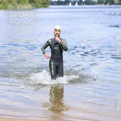 16.06.2024 - 26. Vierlanden-Triathlon Strokosch-Dieckow http://msf.ph/oto/6339221 16.06.2024 11:52:29 Schwimmen 664, 664 meine-sportfotos.de