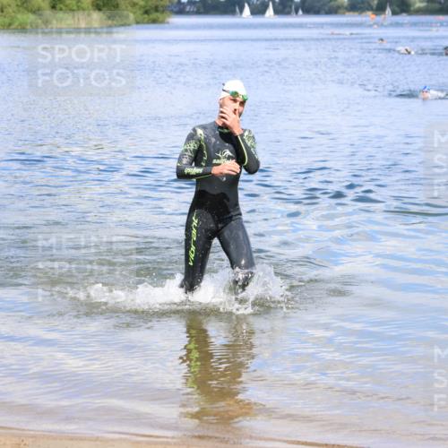 16.06.2024 - 26. Vierlanden-Triathlon Strokosch-Dieckow http://msf.ph/oto/6339223 16.06.2024 11:52:30 Schwimmen 664, 676, 664, 676 meine-sportfotos.de