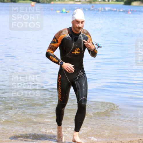 16.06.2024 - 26. Vierlanden-Triathlon Strokosch-Dieckow http://msf.ph/oto/6339241 16.06.2024 11:52:36 Schwimmen 664, 676, 664, 676 meine-sportfotos.de