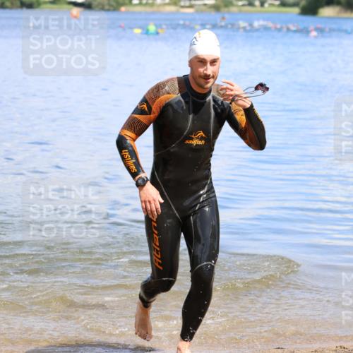 16.06.2024 - 26. Vierlanden-Triathlon Strokosch-Dieckow http://msf.ph/oto/6339242 16.06.2024 11:52:37 Schwimmen 664, 676, 664, 676 meine-sportfotos.de