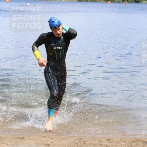 16.06.2024 - 26. Vierlanden-Triathlon Strokosch-Dieckow http://msf.ph/oto/6339251 16.06.2024 11:53:05 Schwimmen 693, 693 meine-sportfotos.de