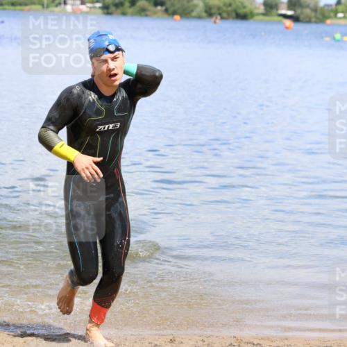 16.06.2024 - 26. Vierlanden-Triathlon Strokosch-Dieckow http://msf.ph/oto/6339255 16.06.2024 11:53:05 Schwimmen 693, 693 meine-sportfotos.de