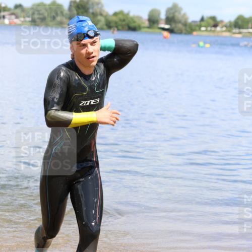 16.06.2024 - 26. Vierlanden-Triathlon Strokosch-Dieckow http://msf.ph/oto/6339259 16.06.2024 11:53:06 Schwimmen 693, 693 meine-sportfotos.de