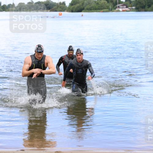 16.06.2024 - 26. Vierlanden-Triathlon Strokosch-Dieckow http://msf.ph/oto/6341769 16.06.2024 13:14:40 Schwimmen  meine-sportfotos.de