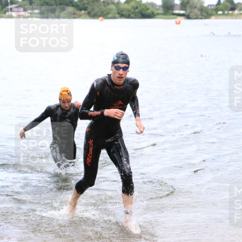 16.06.2024 - 26. Vierlanden-Triathlon Strokosch-Dieckow http://msf.ph/oto/6341771 16.06.2024 13:07:15 Schwimmen  meine-sportfotos.de