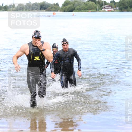 16.06.2024 - 26. Vierlanden-Triathlon Strokosch-Dieckow http://msf.ph/oto/6341778 16.06.2024 13:14:42 Schwimmen  meine-sportfotos.de