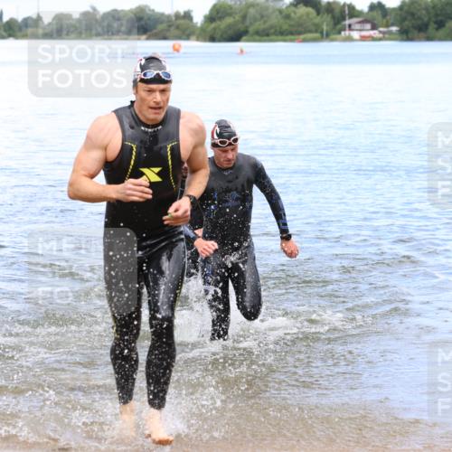16.06.2024 - 26. Vierlanden-Triathlon Strokosch-Dieckow http://msf.ph/oto/6341788 16.06.2024 13:14:43 Schwimmen  meine-sportfotos.de