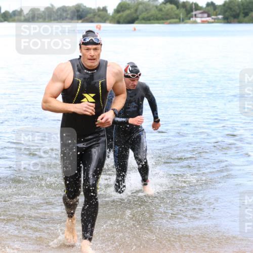 16.06.2024 - 26. Vierlanden-Triathlon Strokosch-Dieckow http://msf.ph/oto/6341789 16.06.2024 13:14:43 Schwimmen  meine-sportfotos.de