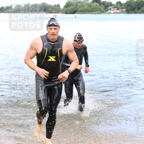16.06.2024 - 26. Vierlanden-Triathlon Strokosch-Dieckow http://msf.ph/oto/6341790 16.06.2024 13:14:43 Schwimmen  meine-sportfotos.de
