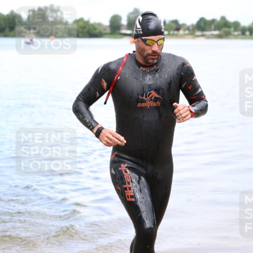 16.06.2024 - 26. Vierlanden-Triathlon Strokosch-Dieckow http://msf.ph/oto/6341798 16.06.2024 13:14:46 Schwimmen  meine-sportfotos.de