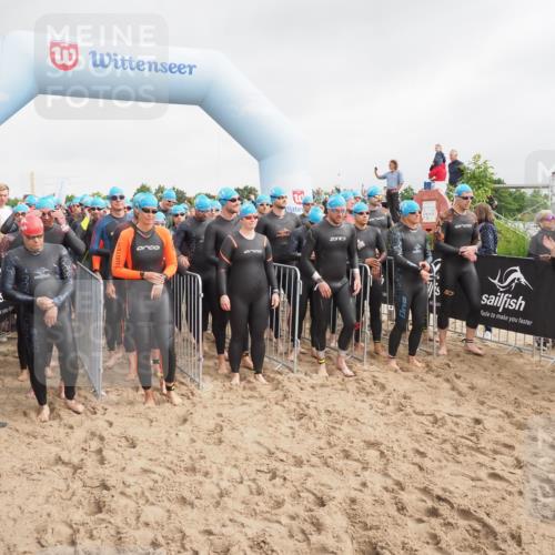 23.06.2024 - Viking Triathlon MichiJ http://msf.ph/oto/6342111 23.06.2024 10:03:05 Schwimmen 48, 68, 69, 86, 200, 212, 266, 297, 338, 369, 412, 653 meine-sportfotos.de