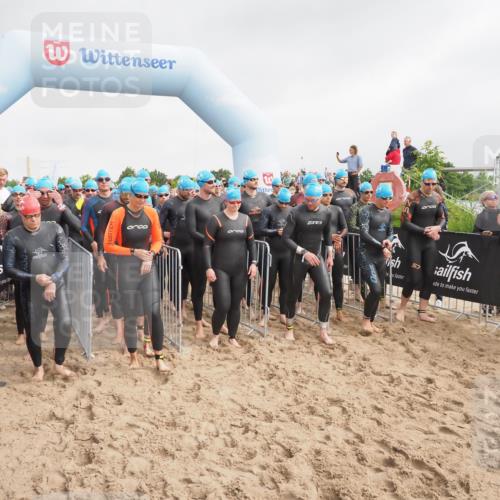 23.06.2024 - Viking Triathlon MichiJ http://msf.ph/oto/6342113 23.06.2024 10:03:05 Schwimmen 48, 68, 69, 86, 200, 212, 266, 297, 338, 369, 412, 653 meine-sportfotos.de