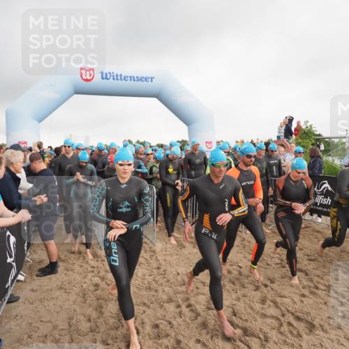 23.06.2024 - Viking Triathlon MichiJ http://msf.ph/oto/6342378 23.06.2024 10:05:47 Schwimmen 41, 74, 150, 172, 195, 204, 390, 395, 413, 431, 471, 509, 514, 553, 610, 617 meine-sportfotos.de