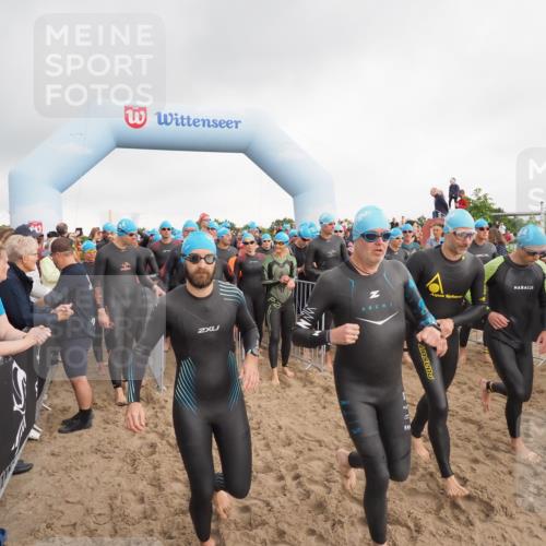 23.06.2024 - Viking Triathlon MichiJ http://msf.ph/oto/6342389 23.06.2024 10:05:52 Schwimmen 41, 150, 151, 172, 204, 249, 271, 329, 392, 395, 431, 501, 509, 514, 553, 617 meine-sportfotos.de