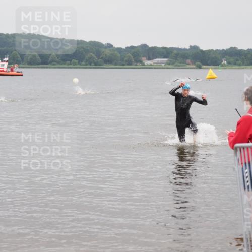 23.06.2024 - Viking Triathlon MichiJ http://msf.ph/oto/6342661 23.06.2024 10:24:56 Schwimmen 2 meine-sportfotos.de