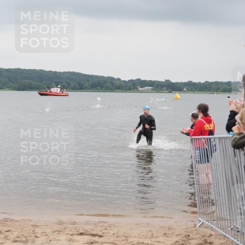 23.06.2024 - Viking Triathlon MichiJ http://msf.ph/oto/6342666 23.06.2024 10:24:58 Schwimmen 2 meine-sportfotos.de