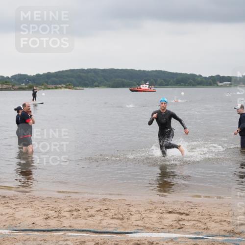 23.06.2024 - Viking Triathlon MichiJ http://msf.ph/oto/6342669 23.06.2024 10:25:01 Schwimmen 2 meine-sportfotos.de