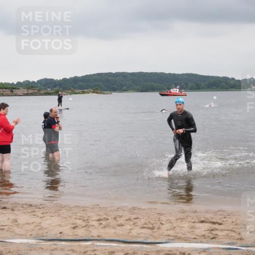 23.06.2024 - Viking Triathlon MichiJ http://msf.ph/oto/6342672 23.06.2024 10:25:01 Schwimmen 2 meine-sportfotos.de