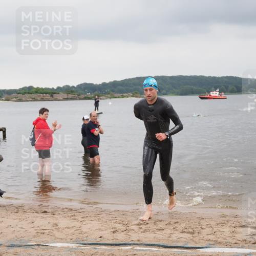 23.06.2024 - Viking Triathlon MichiJ http://msf.ph/oto/6342681 23.06.2024 10:25:03 Schwimmen 2 meine-sportfotos.de