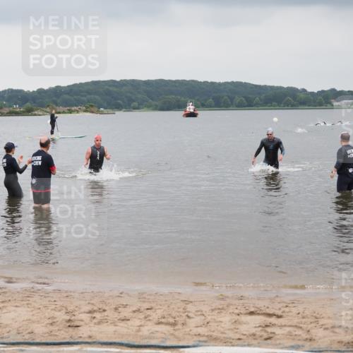 23.06.2024 - Viking Triathlon MichiJ http://msf.ph/oto/6342708 23.06.2024 10:25:32 Schwimmen 658, 662 meine-sportfotos.de