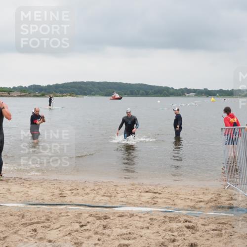 23.06.2024 - Viking Triathlon MichiJ http://msf.ph/oto/6342735 23.06.2024 10:25:38 Schwimmen 658, 662 meine-sportfotos.de