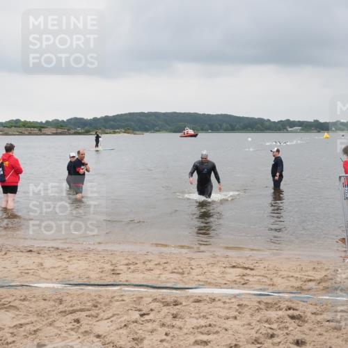 23.06.2024 - Viking Triathlon MichiJ http://msf.ph/oto/6342738 23.06.2024 10:25:39 Schwimmen 658, 662 meine-sportfotos.de
