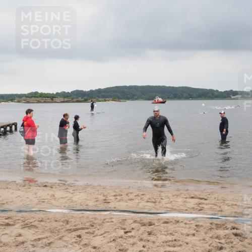 23.06.2024 - Viking Triathlon MichiJ http://msf.ph/oto/6342750 23.06.2024 10:25:41 Schwimmen 658, 662 meine-sportfotos.de