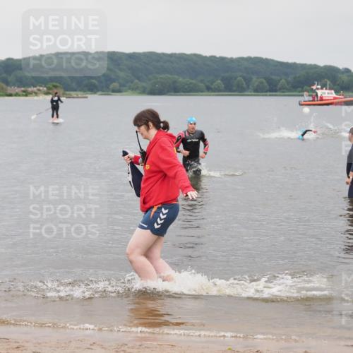 23.06.2024 - Viking Triathlon MichiJ http://msf.ph/oto/6342758 23.06.2024 10:26:04 Schwimmen 37 meine-sportfotos.de