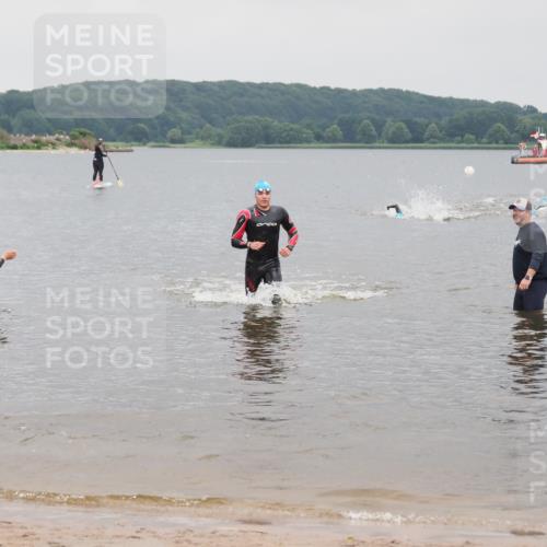 23.06.2024 - Viking Triathlon MichiJ http://msf.ph/oto/6342760 23.06.2024 10:26:07 Schwimmen 37 meine-sportfotos.de