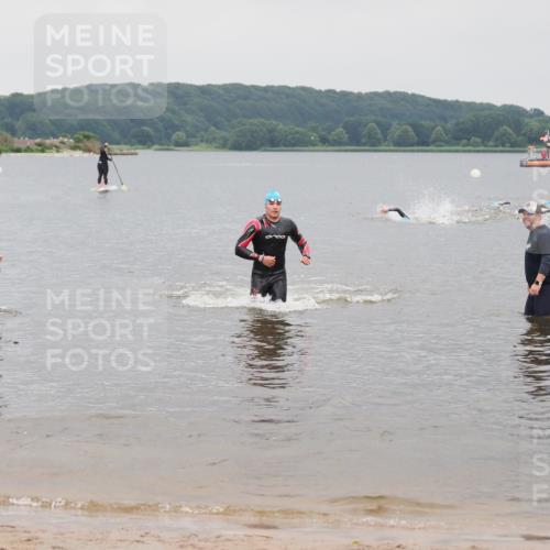 23.06.2024 - Viking Triathlon MichiJ http://msf.ph/oto/6342761 23.06.2024 10:26:07 Schwimmen 37 meine-sportfotos.de