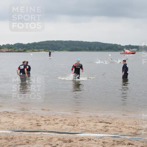 23.06.2024 - Viking Triathlon MichiJ http://msf.ph/oto/6342764 23.06.2024 10:26:08 Schwimmen 37 meine-sportfotos.de