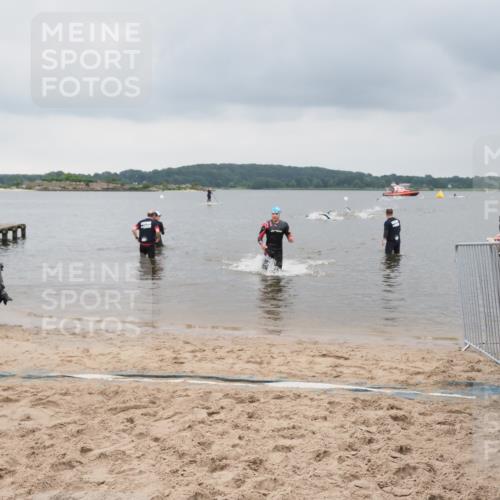 23.06.2024 - Viking Triathlon MichiJ http://msf.ph/oto/6342768 23.06.2024 10:26:10 Schwimmen 37 meine-sportfotos.de