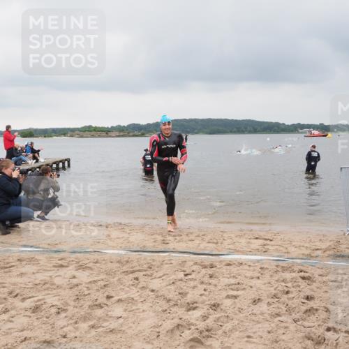 23.06.2024 - Viking Triathlon MichiJ http://msf.ph/oto/6342771 23.06.2024 10:26:13 Schwimmen 37 meine-sportfotos.de
