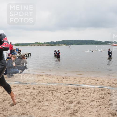 23.06.2024 - Viking Triathlon MichiJ http://msf.ph/oto/6342772 23.06.2024 10:26:14 Schwimmen 37 meine-sportfotos.de