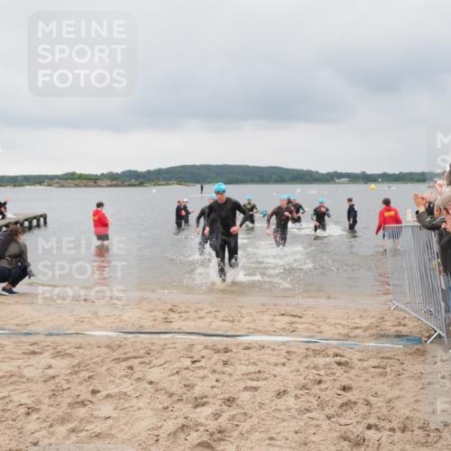 23.06.2024 - Viking Triathlon MichiJ http://msf.ph/oto/6342786 23.06.2024 10:26:32 Schwimmen 1, 3, 4, 106, 293, 465, 516 meine-sportfotos.de