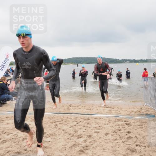 23.06.2024 - Viking Triathlon MichiJ http://msf.ph/oto/6342793 23.06.2024 10:26:34 Schwimmen 1, 3, 4, 10, 106, 293, 350, 465, 516 meine-sportfotos.de